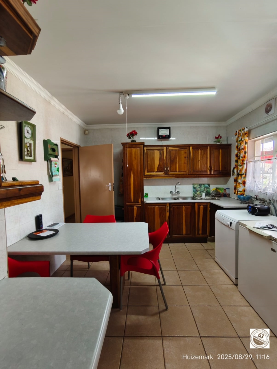 2 Bedroom Property for Sale in Vaalpark Free State